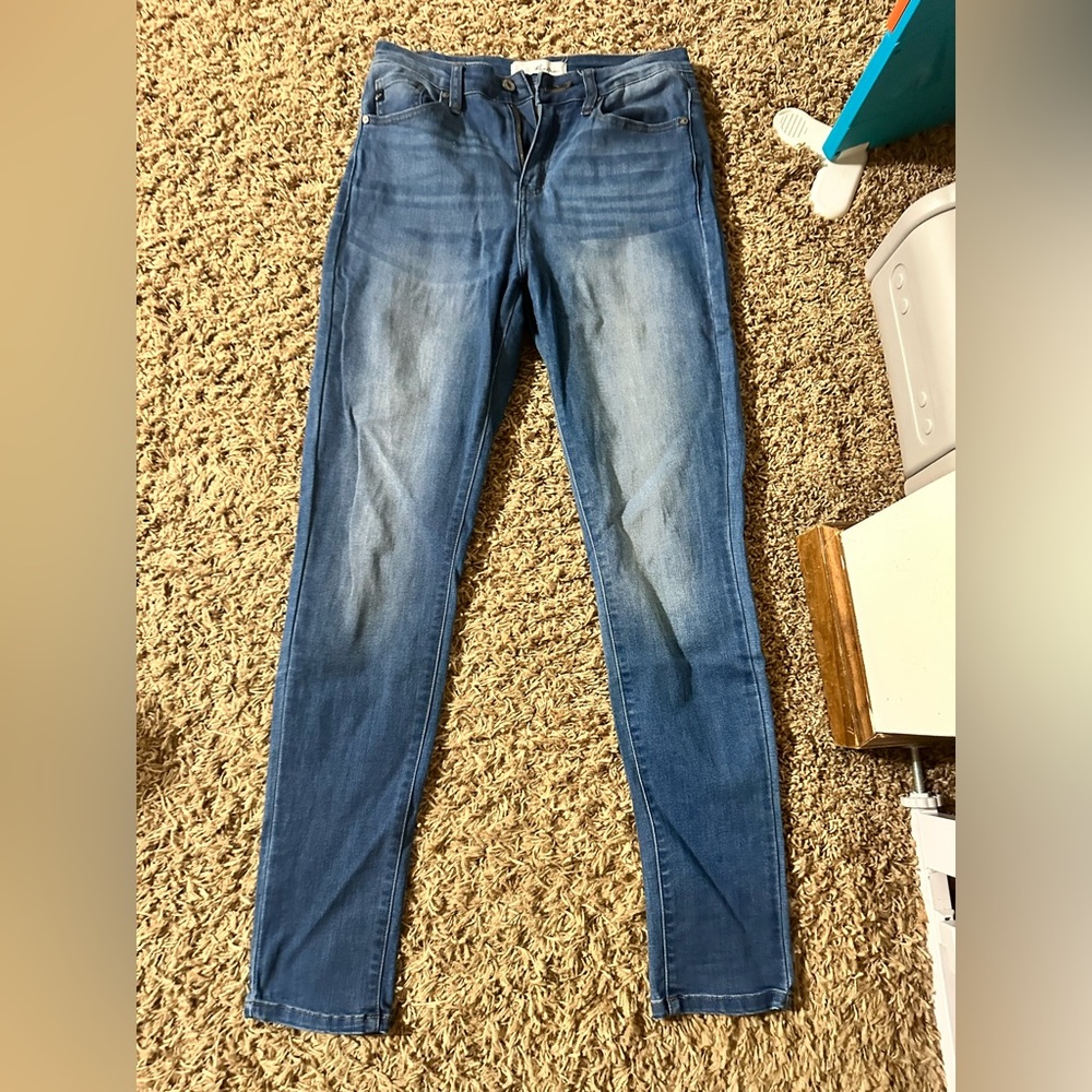 Kancan size 7 women’s jeans